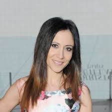 Fabienne carat was born on 24 august, 1979 in pau, france, is a french actress and singer. Fabienne Carat Biographie News Photos Et Videos Tele Loisirs