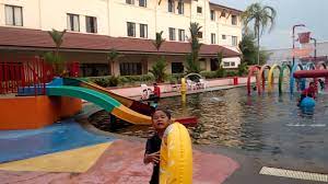 There is a modern conference hall equipped at the hotel. Kolam Renang Indera Sempurna Kuantan Youtube