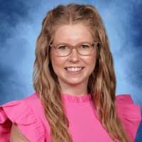 Marcy Weed's Instagram, Twitter & Facebook