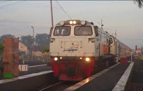 Semoga bermanfaat dan jika anda menyukai informasi ini, mohon berikan like, twit atau berkomentar di bawah ini sehingga teman jejaring sosial anda juga dapat memperoleh informasi ini. New Normal Informasi Rute Dan Jadwal Kereta Api Dhoho 2020 Cek Tiket