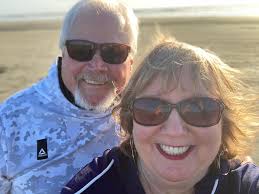 What is the expected delay at the gate for an 11am boat tour at Lake  McDonald