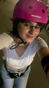 Disfruto mucho patinar 🩷🛼✨ #girl #sinfrenar #roller #happy #funny #mx  #fypシ #foryou #parati #patines #pink