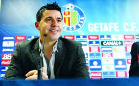 من جهة أخرى، تترقب الجماهير الاتحادية حسم إدارة النادي برئاسة أنمار الحائلي قرار مدرب الفريق الكروي الأول سواء بالتجديد مع المدرب البرازيلي فابيو كاريلي أو التوقيع مع المدرب الروماني كوزمين كونترا، ومن المنتظر أن. Ø£Ø±Ù‚Ø§Ù… ÙƒÙˆØ²Ù…ÙŠÙ† ÙƒÙˆÙ†ØªØ±Ø§ Ø¨Ø¹Ø¯ ØªØ¹ÙŠÙŠÙ†Ù‡ Ù…Ø¯Ø±Ø¨ Ø§ Ù„Ù€ Ø§Ù„Ø§ØªØ­Ø§Ø¯ ØµØ­ÙŠÙØ© Ø§Ù„Ù…ÙˆØ§Ø·Ù† Ø§Ù„Ø¥Ù„ÙƒØªØ±ÙˆÙ†ÙŠØ©