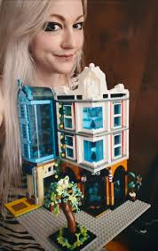 Alternative lego city downtown arcade build