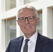 49. Landessporttag Positives Zeichen für Sportstätten S. 6 Sportlerwahl  2024 Jetzt abstimmen und gewinnen S. 22 Neue LSB-Serie