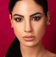 E' il momento, finalmente, di rilassarsi per giulia de lellis, tornata in italia dopo l'esperienza alla conduzione di 'love island' con 'discovery'. Giulia De Lellis A Chi Gli Chiede Di Damante State Sereni