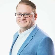 Annette Hetzel's Instagram, Twitter & Facebook