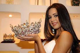 R&eacute;sultat de recherche d'images pour "monica spear"