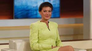 Sahra wagenknecht speaking in 2014. Wahl 2021 Wagenknecht Will Wieder Fur Bundestag Kandidieren