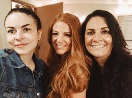 Jeanie Ackerman's Instagram, Twitter & Facebook