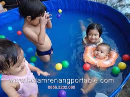 Doctor dolphin inflatable neck ring adalah ban renang bayi dengan kwualitas premium. Kolam Renang Baby Spa Kolam Portable