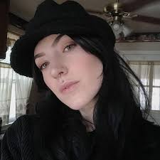 Look hot on your date dressed in a little black dress, or opt for red dresses for a sassy vibe. Need Color Ideas Have Had Black Hair For Years Starting To Feel Like It Does Suit Me Anymore Haircoloring