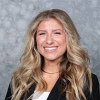 Alexandra Simons's Instagram, Twitter & Facebook