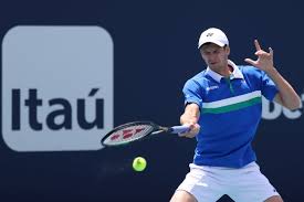 Hubert hurkacz completed a dream fortnight at the miami open on sunday, defeating jannik sinner to win his first atp masters title. Poland S Hurkacz Savours Breakthrough Victory At Miami Open The Peninsula Qatar