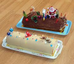 Buche Roulee Marron Chocolat Et Buche Mousse Vanille Insert Mousse De Groseille Recouverte De Ganach Ganache Chocolat Blanc Ganache Au Chocolat Marron Chocolat