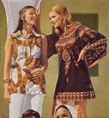 Gli anni 70 segnano l'affermazione del desiderio di libertà e movimento. Moda Anni 70 Vestito Maniche Ampie Stili Retro Moda Hippie Anni 70 Moda Degli Anni 70