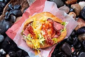 Sylter Fischbrotchen Surf Garnele Rockt Turf Roastbeef Rezept Lecker Roastbeef Rezept Fisch Brotchen Roastbeef