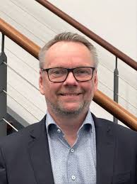 Andelskassens nye centerdirektør i Svendborg med fynsk blod i årerne sætter  mennesket i centrum