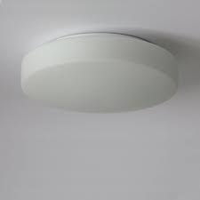 Schlichte Schonheit Flach Gewolbte Opalglas Deckenleuchte Ella O 35 Cm Von Casa Lumi Basics Flache Deckenleuchte Glas Badezimmer Deckenleuchte
