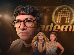 Quién es Héctor Martínez: el hombre detrás de estrellas como Thalía,  Paulina Rubio y director de 'La Academia' 2024