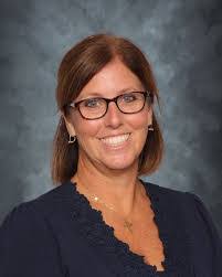 Kelly Gill's Instagram, Twitter & Facebook