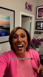 Samantha Stites's Instagram, Twitter & Facebook