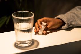 Ambien and Alcohol | The Dangers and Effects of Drinking with Zolpidem