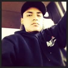 Listen to playlists featuring Pa'l Terre