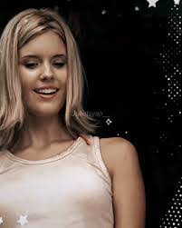 Shannon Rutter's Instagram, Twitter & Facebook