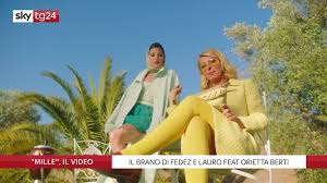 Nonostante le preoccupazioni di fedez, orietta berti è rimasta invece colpita dal brano: Video Fedez E Achille Lauro Feat Orietta Berti Ecco Mille Video Sky