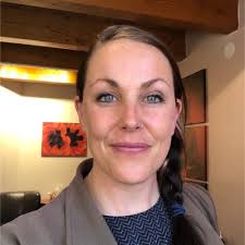 Benita Pope PhD, Director of Duke Hospice receives the Drew Award for  Excellence in Hospice Nursing Practice. Every day, nurses perform many  roles, including caregiver, patient advocate, educator…