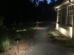 2 Really Cool Landscape Lighting Ideas For Your Front Yard R A Landscaping