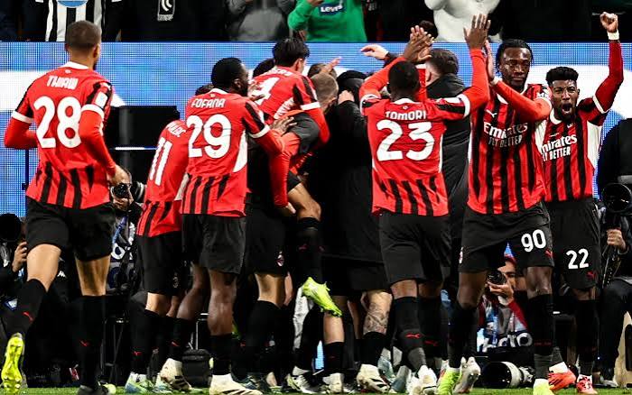 De virada, Milan vence Juventus e encara Inter de Mil&atilde;o na final da Supercopa da It&aacute;lia