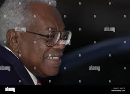 Tv presenter newsreader head head shot hi-res stock photography and images 