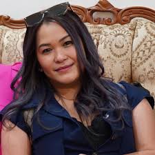 Happy birthday to my wonderful wife! Every day with you is a gift, and I'm  so grateful for all the love and laughter you bring into my life. Here's to  celebrating you