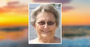 Dottie Burns's Instagram, Twitter & Facebook