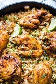 One Pot Mexican Chicken And Rice Isabel Eats Easy Mexican Recipes Recette Cuisine