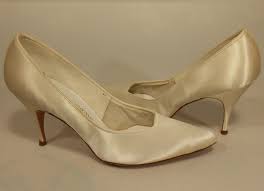 50 Off The Wedding March Begins Vintage 1950s Nos Pearl Wedding Shoes Vintage Pumps Heels Stilettos Satin Pumps