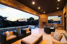 Modern outdoor kitchens bring the luxury of indoor living to the outdoor space creating the perfect dining experience for you and your loved ones. Modern Luxury Outdoor Living Novocom Top