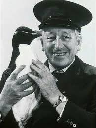 Does anyone remember the voice of Johnny Morris from Animal Magic?