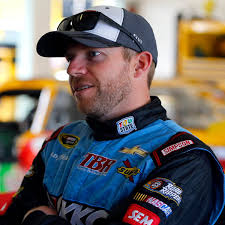 Regan Smith joins Ricky Benton Racing in NASCAR Truck Series
