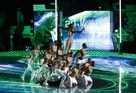 Wonderwall.com editors 1 hr ago. Jennifer Lopez And Shakira Restore Sparkle To Super Bowl Halftime The New York Times