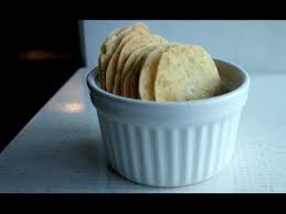 Quinoa Chips Homemade Ingredients 45 Grams Of Cooked Quinoa 60 Grams Of Flour 2 Tablespoons Of Oliv Quinoa Recipes Healthy Quinoa Chips How To Cook Quinoa