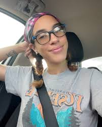 Kay Marie (@kay_m_official) • Instagram photos and videos