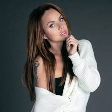 10 июня 1983, казань, татарская асср, рсфср, ссср). Direktor Maksim Oprovergla Informaciyu O Tom Chto U Nahodyashejsya V Iskusstvennoj Kome Pevicy Nachalis Problemy S Serdcem Vokrug Tv