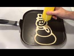 How To Make Christmas Pancakes 12 Different Pancake Art Patterns Learn How To Create 12 Different Christmas Christmas Pancakes Pancake Art Holiday Pancakes