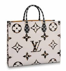 Black And White Louis Vuitton Pin By Mycah Rae On Louis Vuitton White Handbag Canvas Shoulder Bag Monogram Handbag