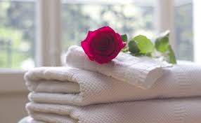 Le linge blanc est facile à associer à d'autres couleurs que nous aimons. Comment Blanchir Une Couette Jaunie La Compagnie Du Blanc