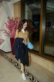 劉競雅緻現身KTV慶祝假日，愉快過節浪漫又溫馨- iFuun