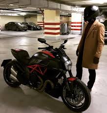 ducati おしゃれまとめの人気アイデア pinterest erwin f ドゥカティ ディアベル バイク 女子